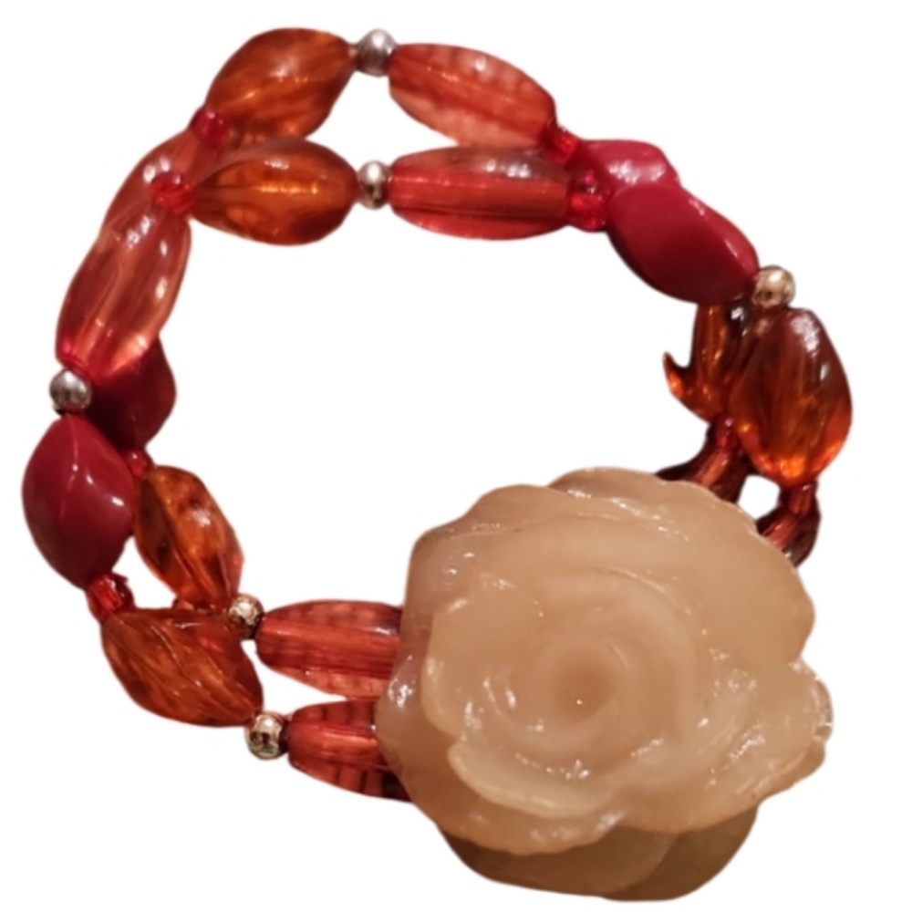 Elegant Floral Beaded Bracelet - Cream and Red Plastic Vintage Rose